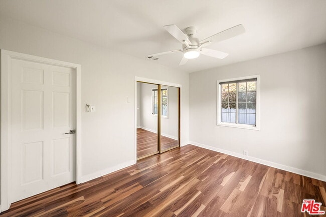 Building Photo - 2939 Oakhurst Ave