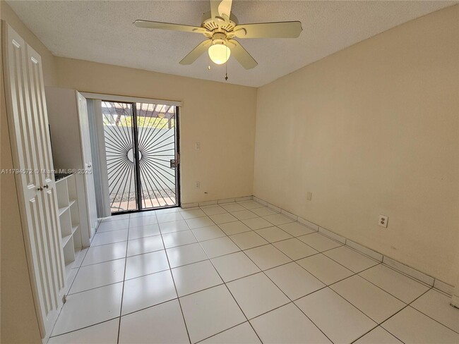 Building Photo - 1341 SW 124th Ct
