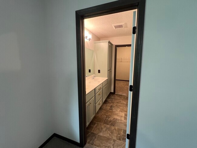 Building Photo - 7110 Calumet Ct