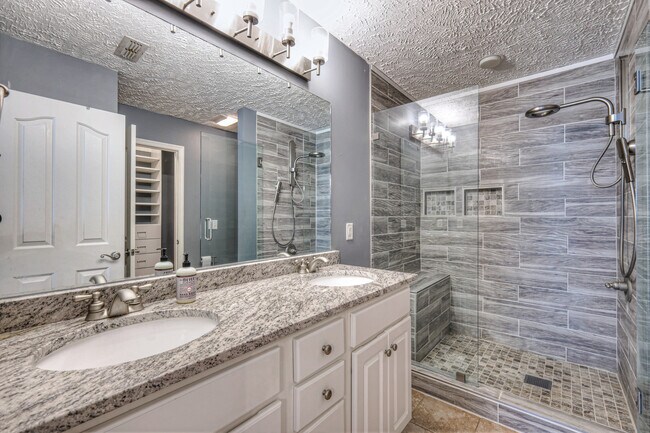 Building Photo - 2609 Westhaven Dr