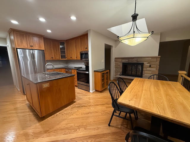 Building Photo - 810 S Edgewood Ln