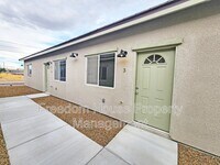 Building Photo - 1340 Arrowhead St