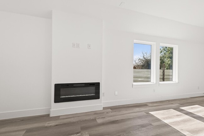 Building Photo - 5304 Lynnfield St