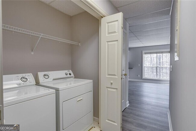 Building Photo - 6110 Matt Hwy