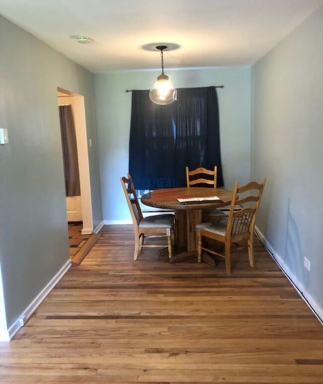 Building Photo - 2858 Jasmine St