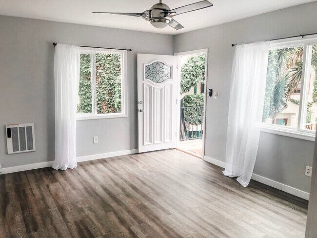 Building Photo - 3949 8th Ave