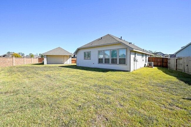 Building Photo - 12503 Highgrove Springs Dr