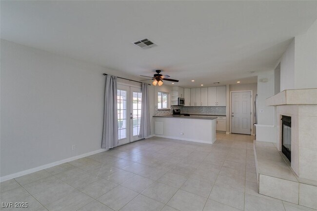 Building Photo - 225 Comanche Pl