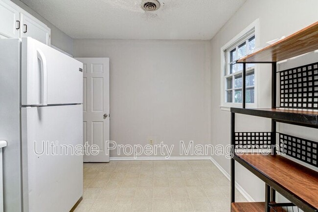 Building Photo - 819 Seabury Ct