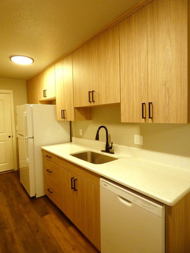 Building Photo - 3576-3578 Fisher Ct NE Salem, OR 97305
