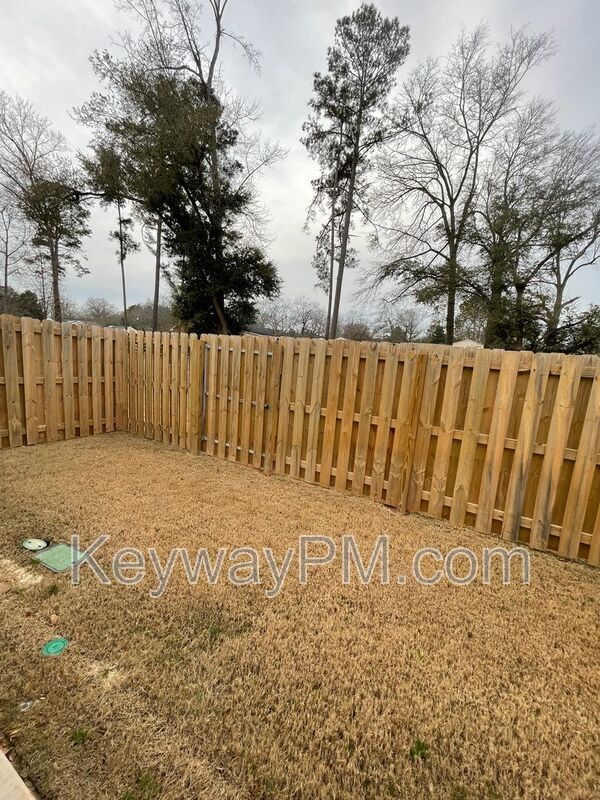 Building Photo - 8057 Kinsale Ave SE