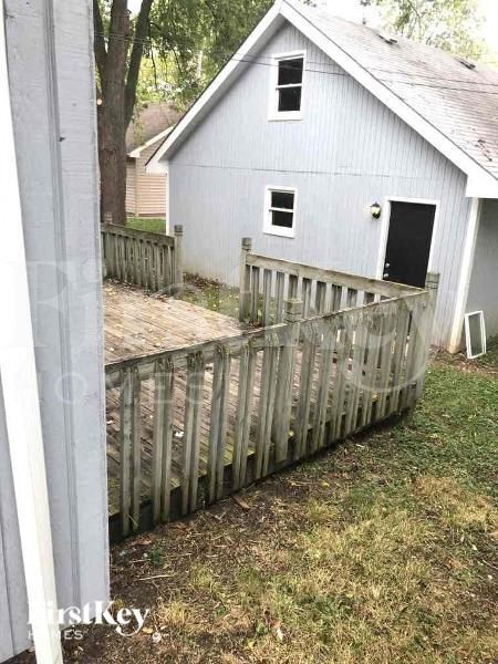 Building Photo - 1917 Joanna Ave