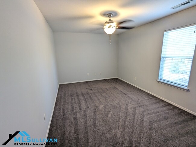 Building Photo - 4807 Mistletoe Ln