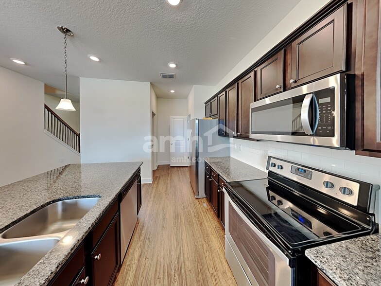 Building Photo - 4620 Windy Hammock Way