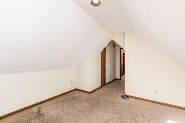 Building Photo - 4847 Dierker Rd