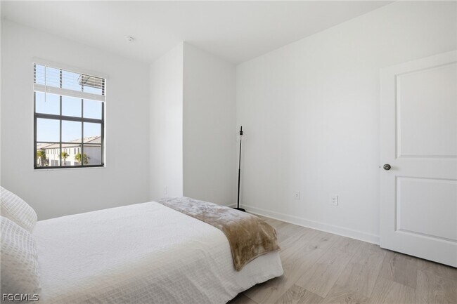 Building Photo - 14303 Pine Lodge Ln