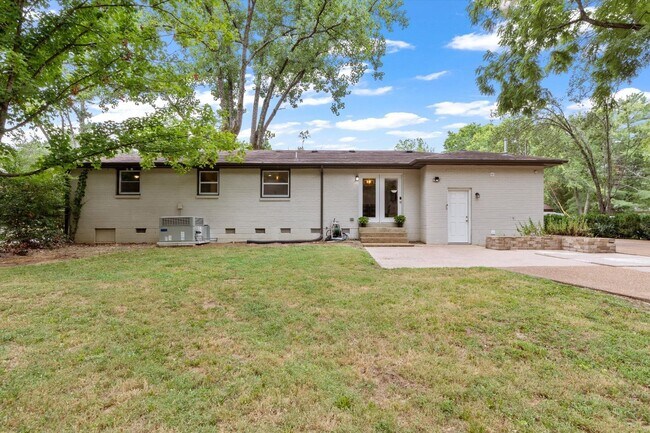 Building Photo - 5017 Suter Dr