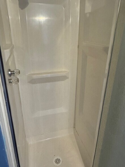 Building Photo - 218 Pike St