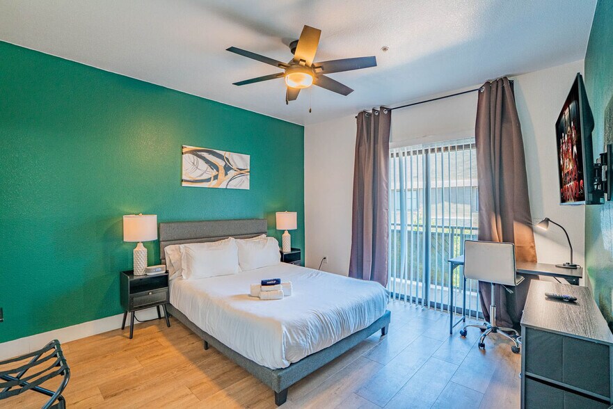 Building Photo - 6610 N 93rd Ave