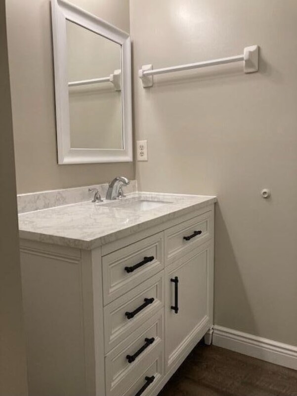 Building Photo - 2283 Hedgerow Road