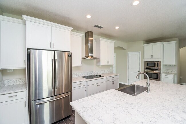 Building Photo - 15658 Spotted Saddle Cir