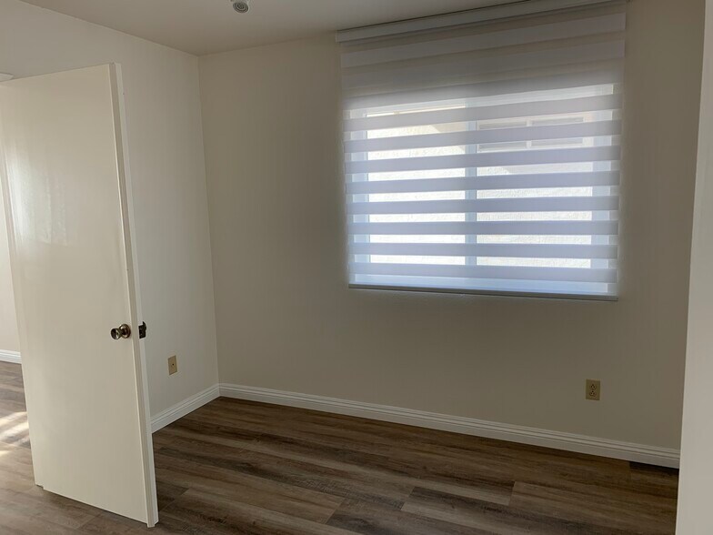 Bed room 1 - 10734 Chinon Cir