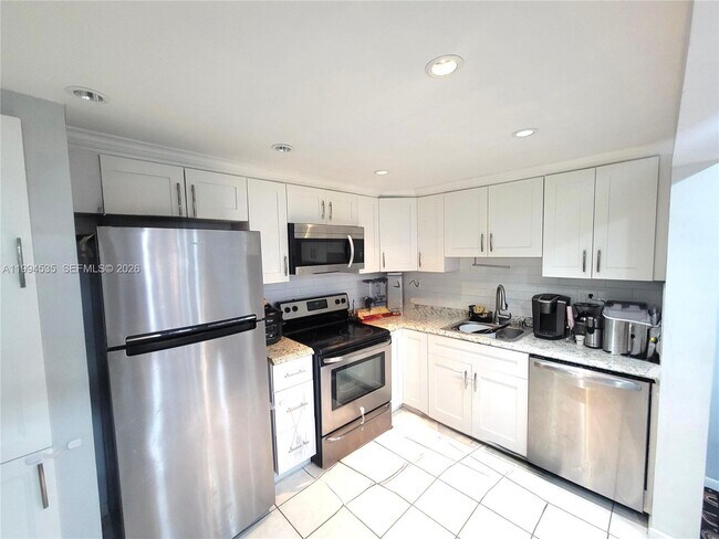 Building Photo - 4270 NW 89th Ave