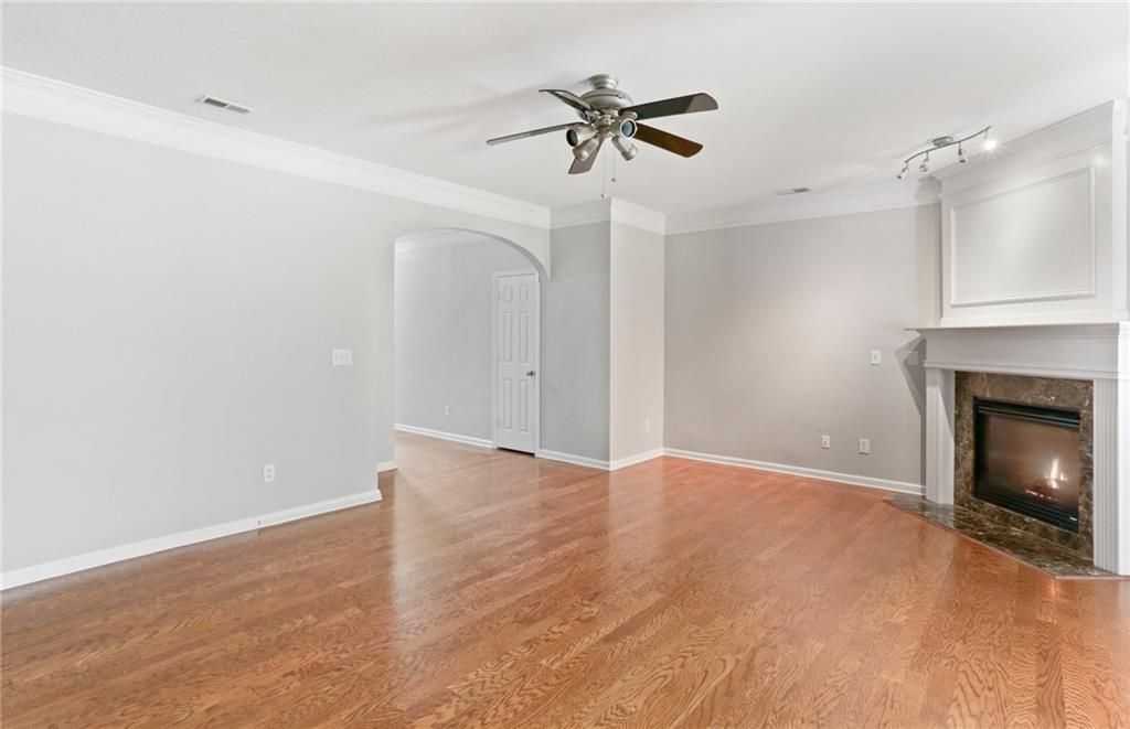 Building Photo - 9830 Murano View