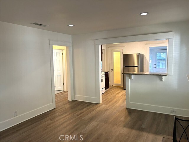 Building Photo - 246 W 4th St