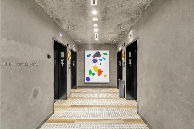 Building Photo - 225 N Miami Ave