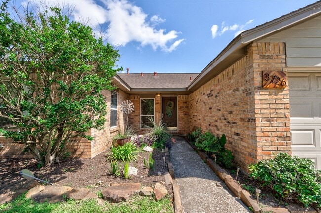 Building Photo - 3726 Acorn Run Ln