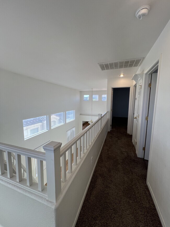 Building Photo - 2697 Hillgrass Rd