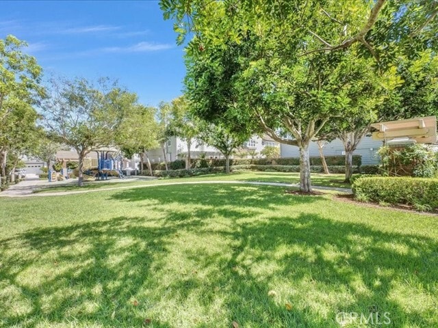 Building Photo - 8045 Zuma Dr