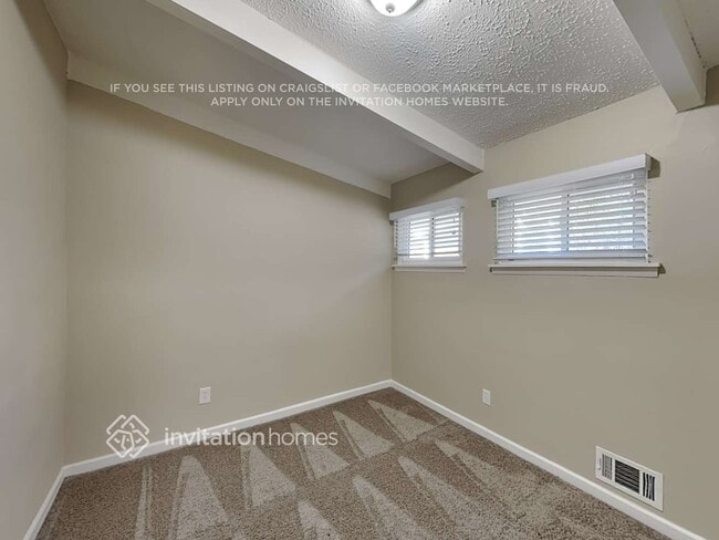 Building Photo - 2996 Horse Shoe Dr