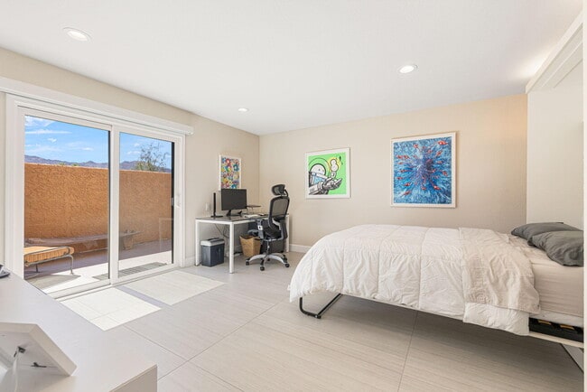 Building Photo - 49069 Mariposa Dr