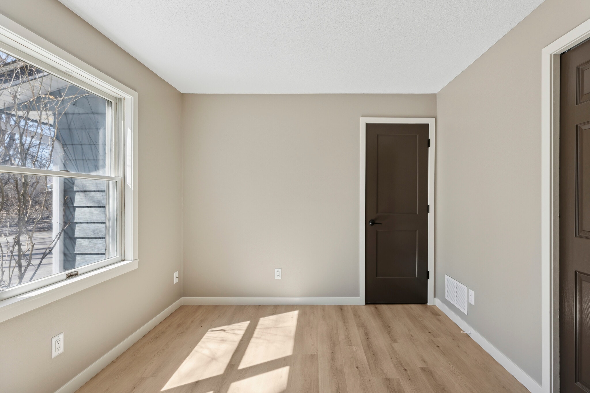 Building Photo - 1205 Sterling Way