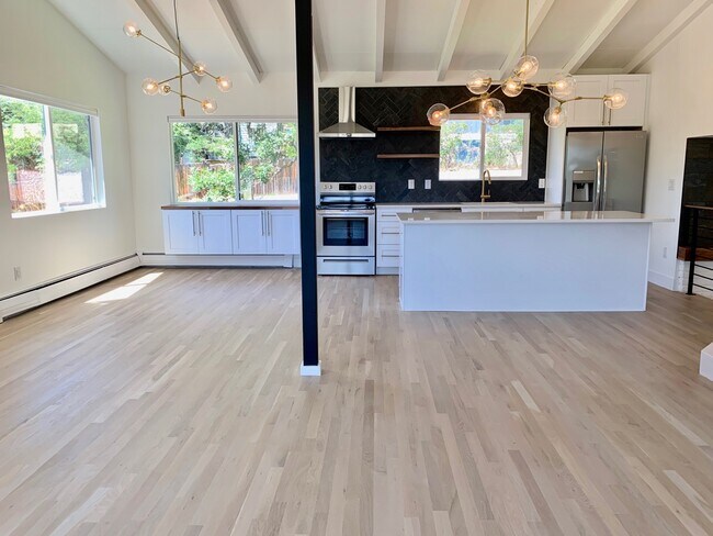 Building Photo - 3365 Ward Rd