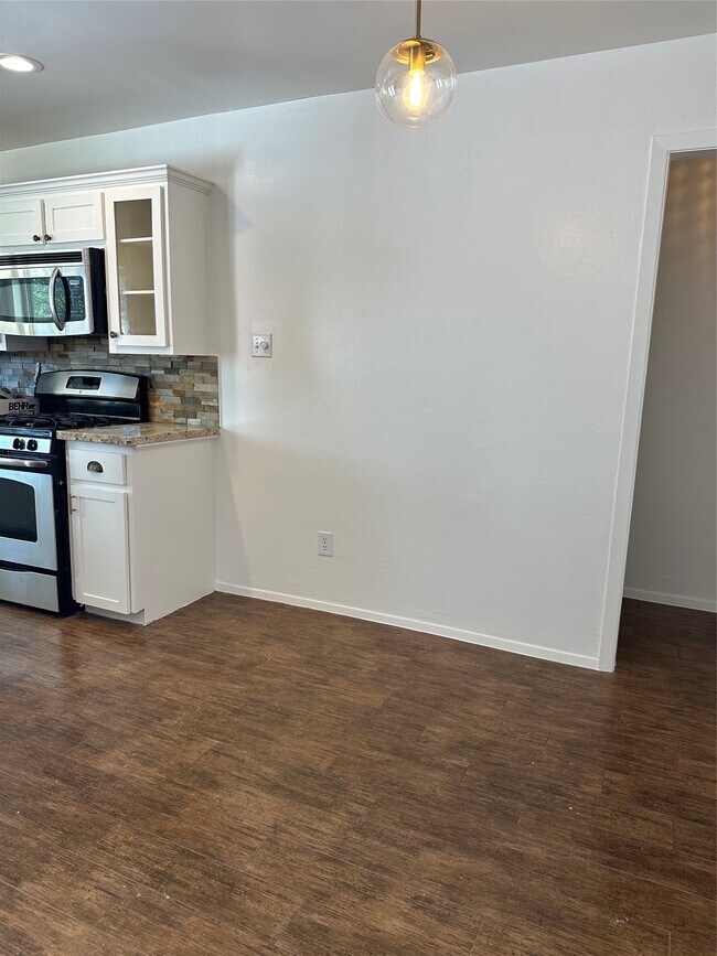 Building Photo - 17511 Possums Run Dr