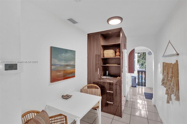 Building Photo - 1033 NW 6th St