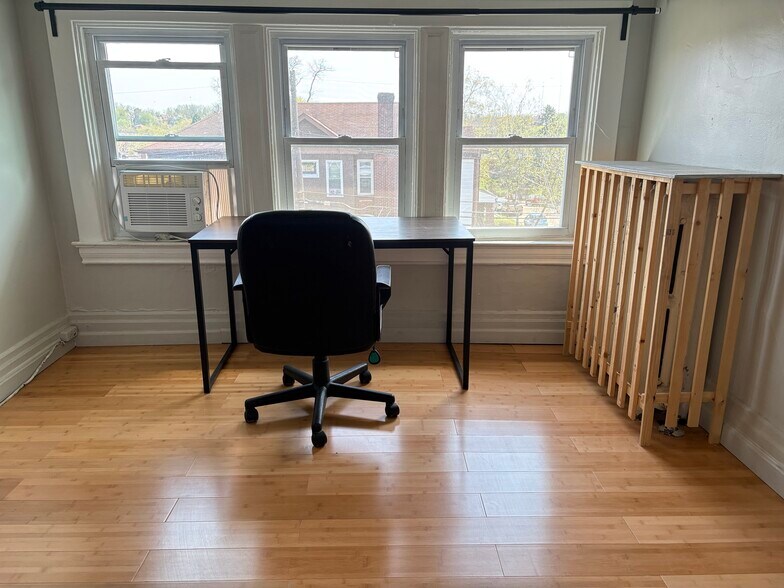 Building Photo - 5847 Nicholson St