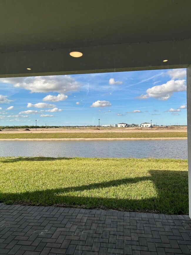 Building Photo - 14417 SW Ellison Dr