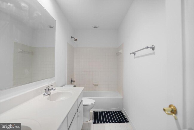 Building Photo - 12033 Treeline Way