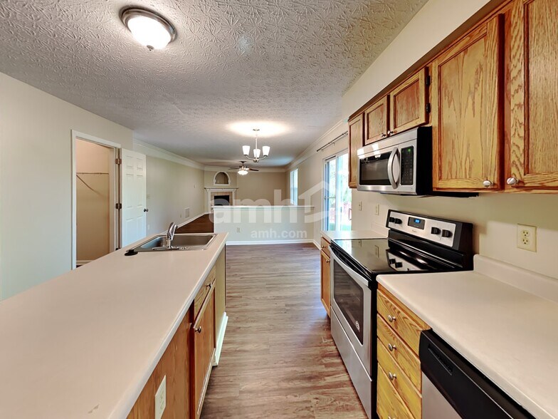 Building Photo - 4906 Bixby Ridge Dr E