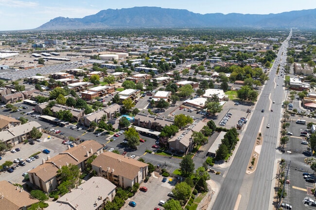 Building Photo - Sunchase Apartments
