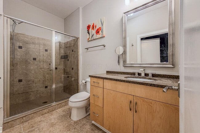 Building Photo - 190 E Gay St