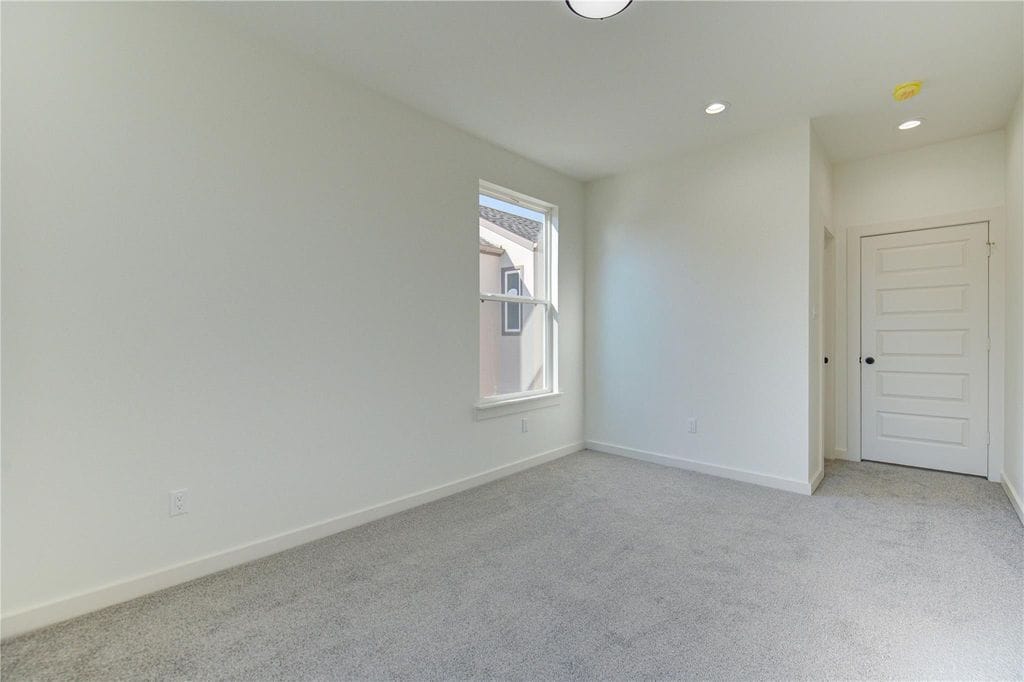 Building Photo - 2903 El Fenice Ln