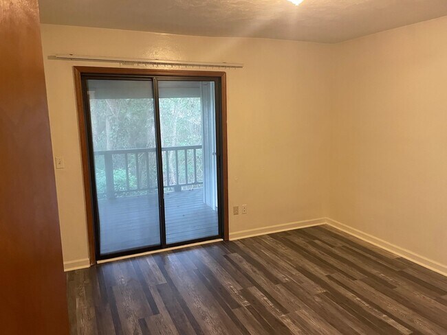 Building Photo - 1873 Larette Dr