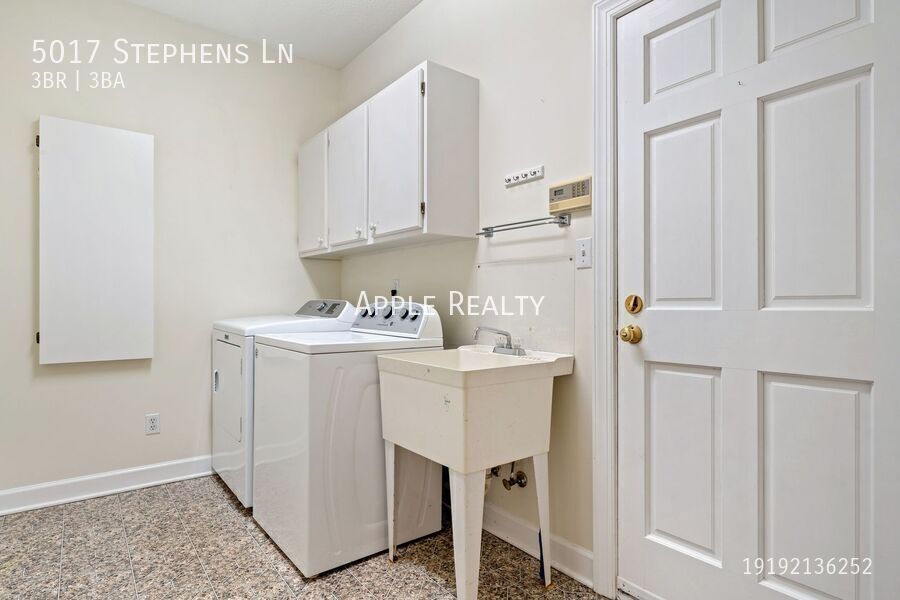 Building Photo - 5017 Stephens Ln