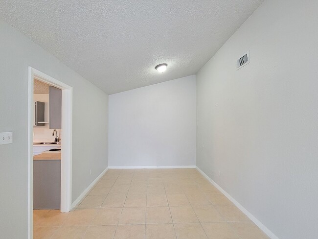 Building Photo - 17706 Glenhagen Ct