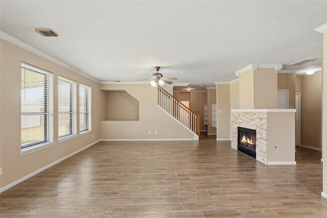 Building Photo - 15106 Turphin Way
